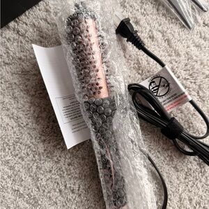 Thermal Brush - Professional Advanced Styler Sleeker